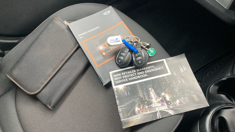 MINI Hatchback 1.5 Cooper 5dr Petrol Hatchback